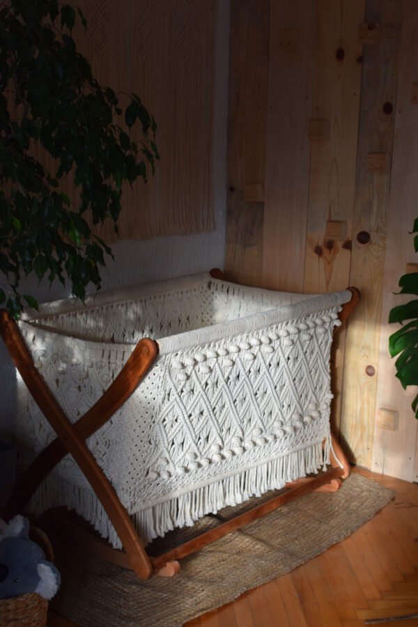 Macrame kolevka / krevetac za bebe